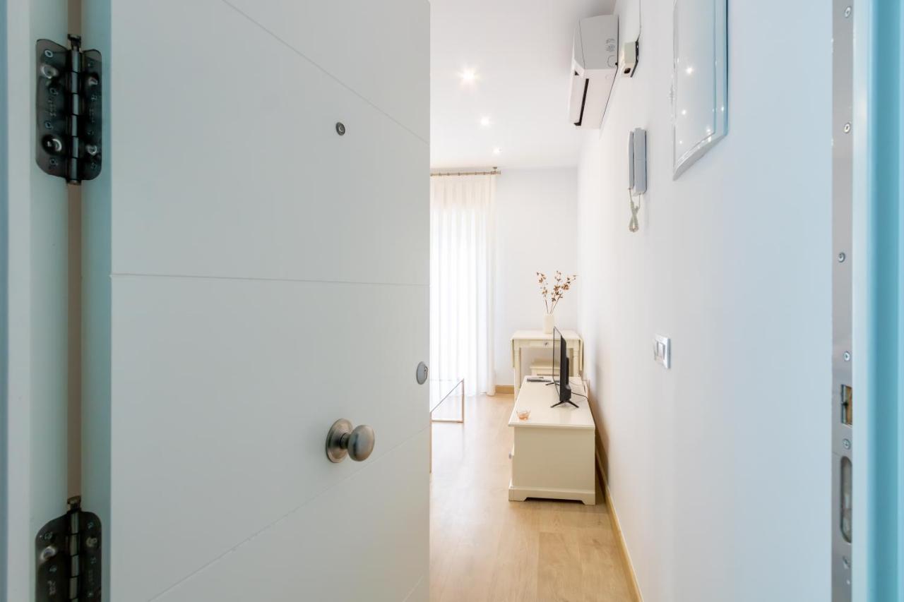 סביליה Charming 2 Bedroom Apartment Triana Bridge By Ocityzen מראה חיצוני תמונה