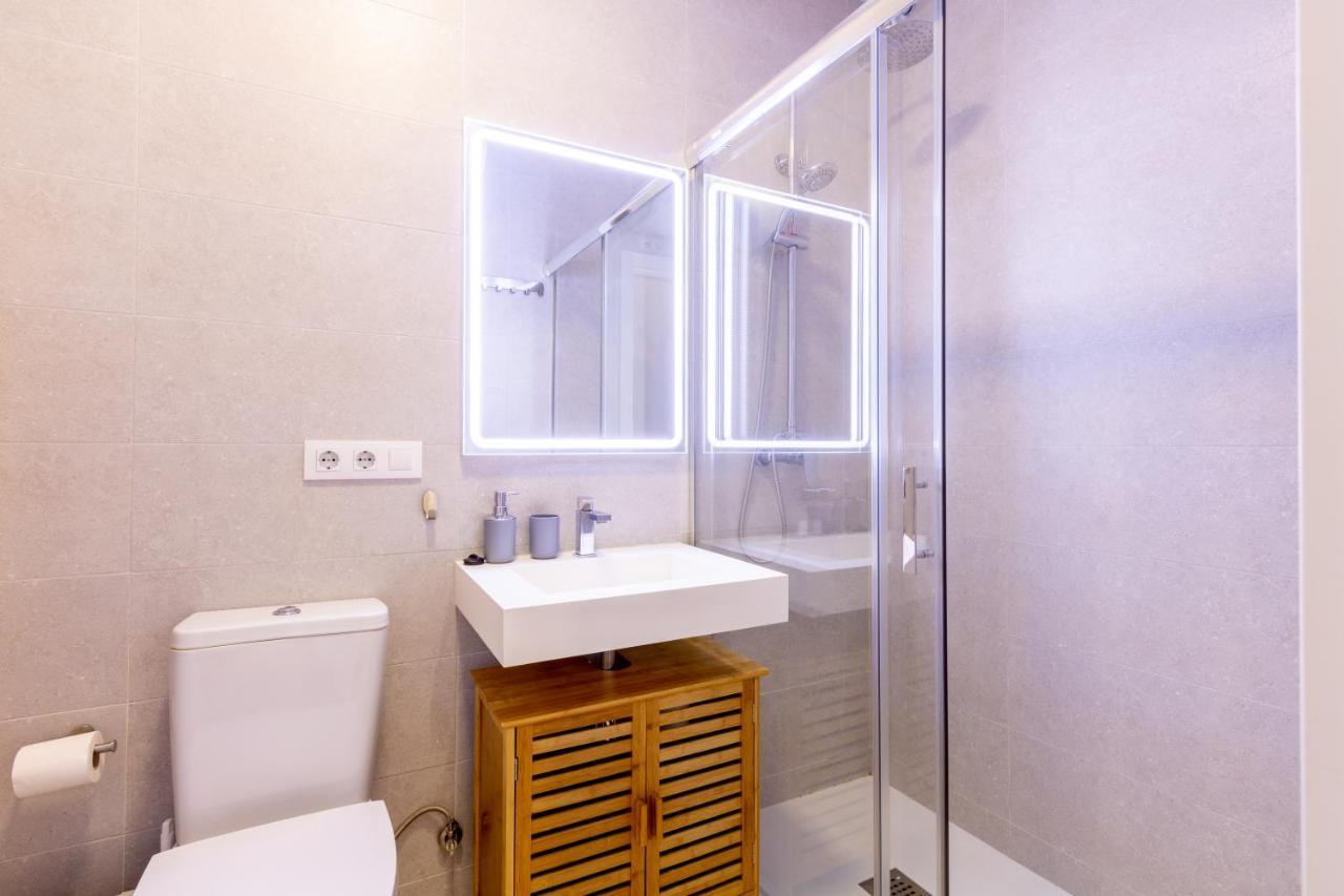 סביליה Charming 2 Bedroom Apartment Triana Bridge By Ocityzen מראה חיצוני תמונה